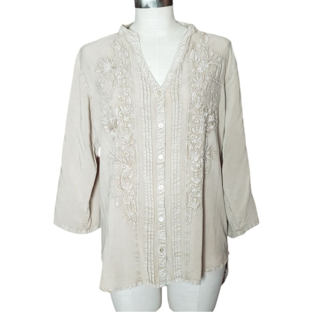 Solitaire Embroidered Button Down Shirt - image 5